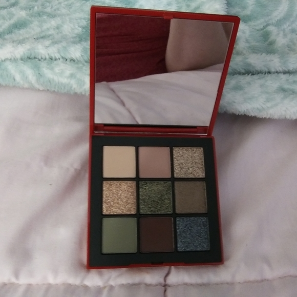 🌟HostPick/NARS Eyeshadow Palette. - Picture 8 of 9